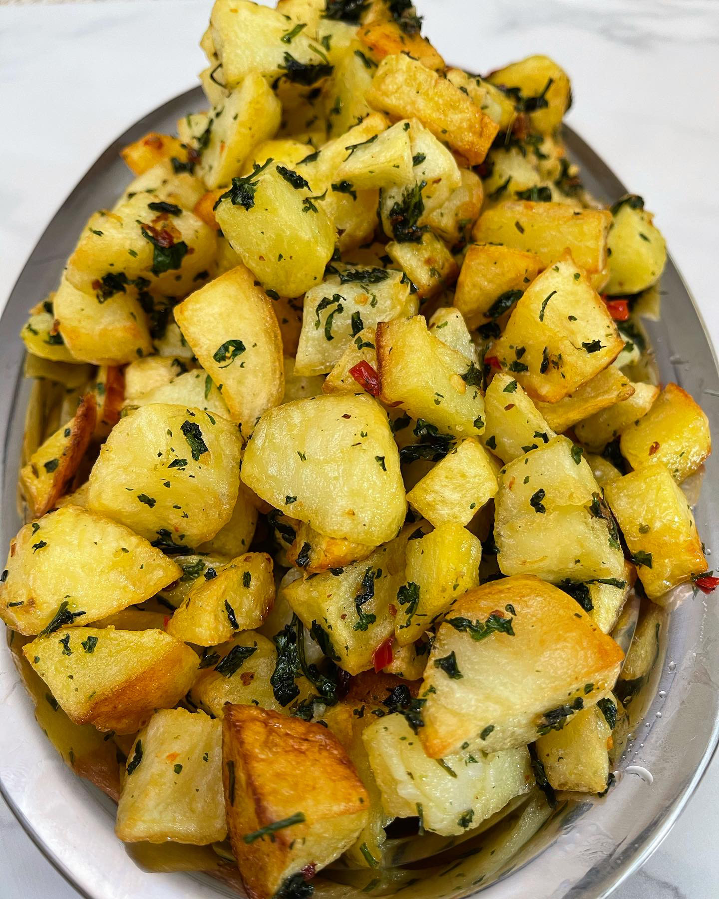 The best Lebanese vegan garlic and coriander potato – Batata Harra recipe