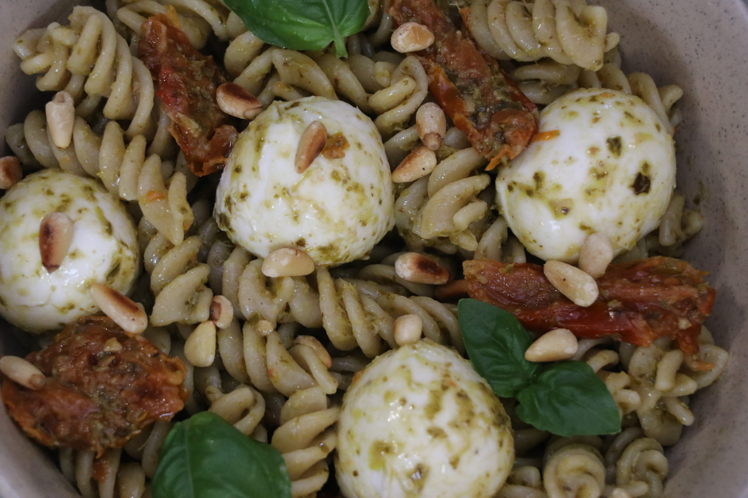 Pesto & Buffalo Mozzarella Pasta Salad - Extra Toom